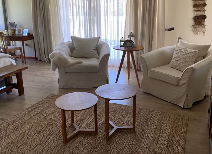 D_NQ_NP_2X_845736-MLC72976367421_112023-F-excelente-casa-380m2-condominio-algarrobo-de-batuco-lampa