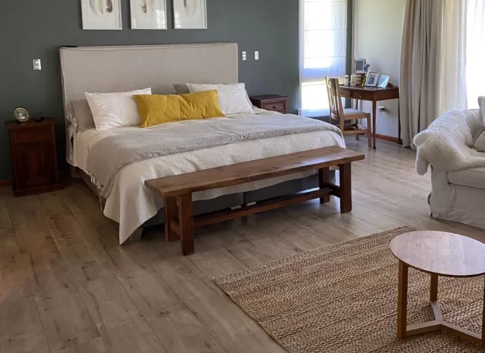 D_NQ_NP_2X_916415-MLC72975972693_112023-F-excelente-casa-380m2-condominio-algarrobo-de-batuco-lampa