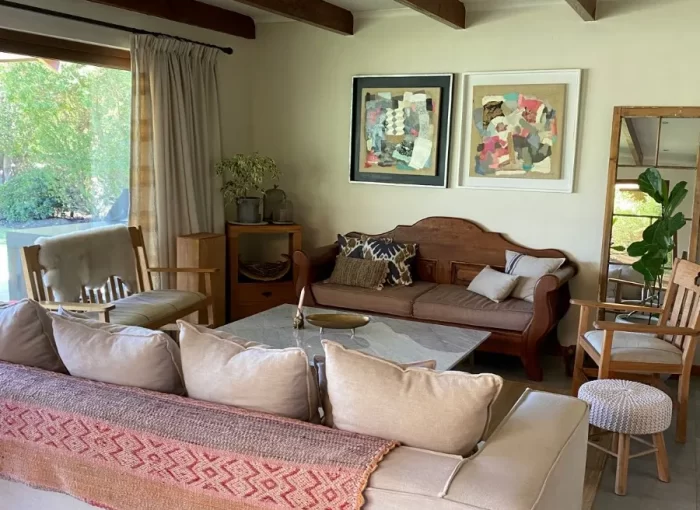 D_NQ_NP_2X_942507-MLC72976081513_112023-F-excelente-casa-380m2-condominio-algarrobo-de-batuco-lampa