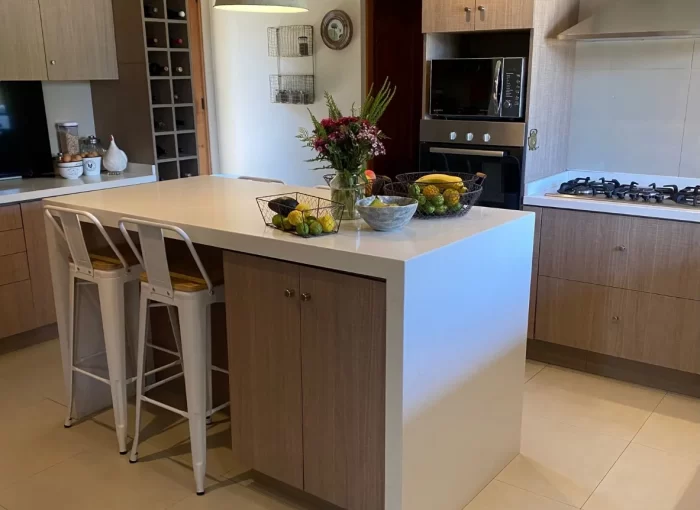 D_NQ_NP_2X_948327-MLC72898251456_112023-F-excelente-casa-380m2-condominio-algarrobo-de-batuco-lampa